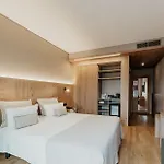 מלון Minho 4*