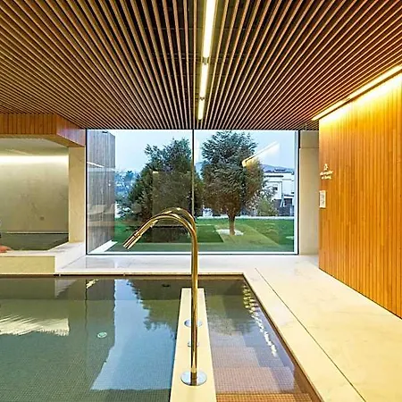 Minho Otel 4*